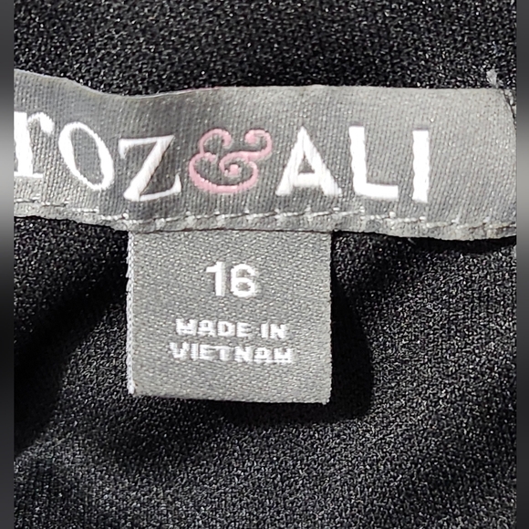 Roz & Ali Elegant Black Garment - Picture 3 of 3